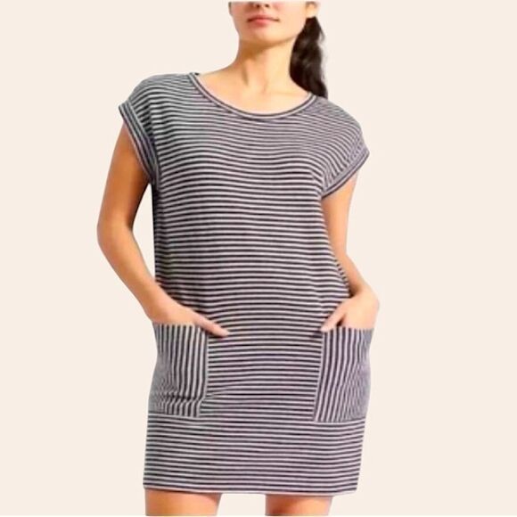 Athleta Dresses & Skirts - Sz XL Athleta Ease Up Gray & Black Sweater Dress $125 MSRP